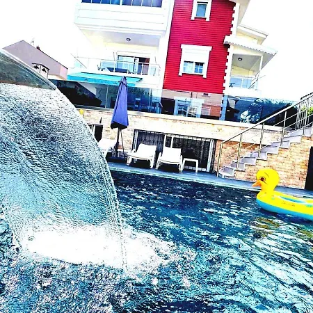 Royal Palace Private Pool Halal *