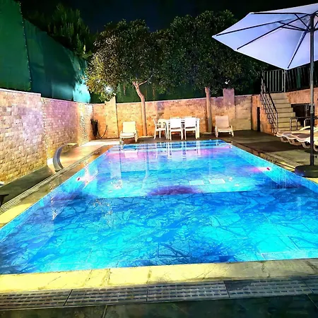 빌라 Royal Palace Private Pool Halal 베렉