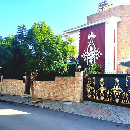 Royal Palace Private Pool Halal 빌라 *