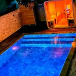 Royal Palace Private Pool Halal Villa