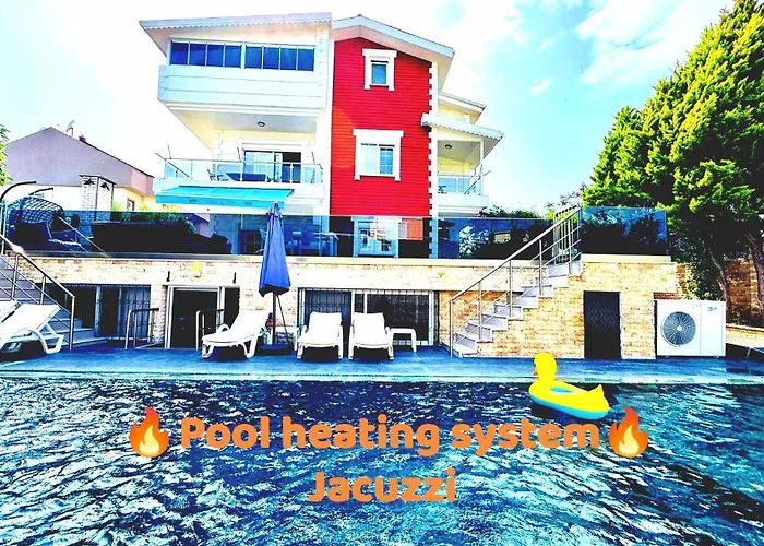 Royal Palace Private Pool Halal