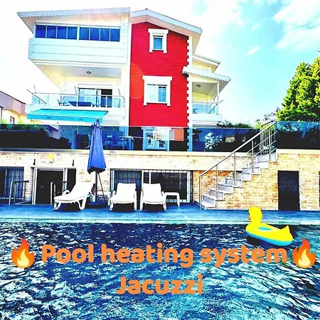 Royal Palace Private Pool Halal